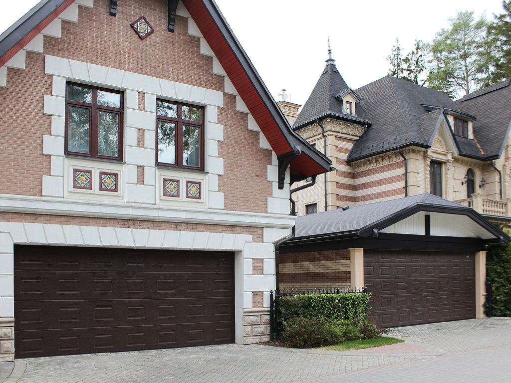 Гаражные секционные ворота RSD02, дизайн – «филенка»