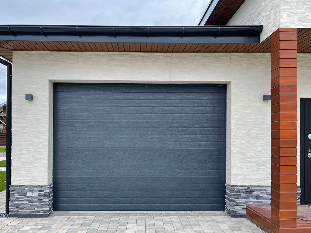 Гаражные секционные ворота RSD02, дизайн – «доска»