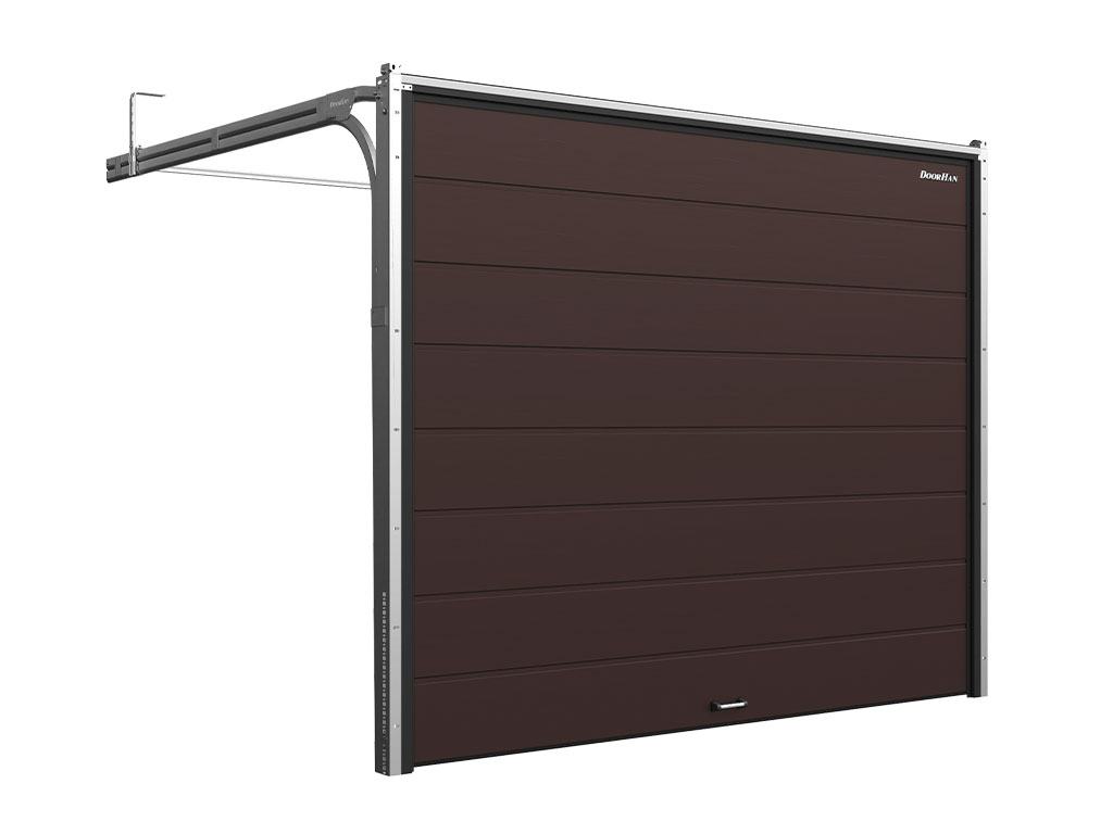Гаражные секционные ворота из стальных сэндвич-панелей с пружинами растяжения RSD01